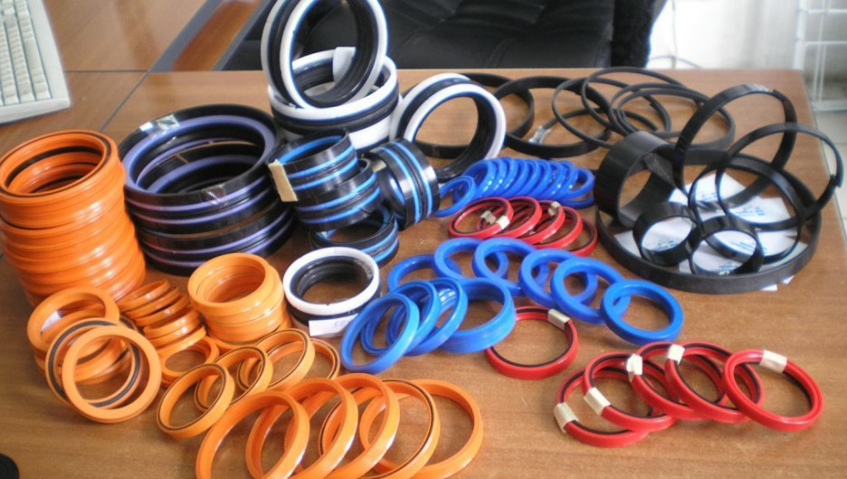 манжета гидравлическая 105*80. изготовление манжетов. изготовление манжетов. манжета уплотнения брс2",. уплотнения валов резиновые м65.