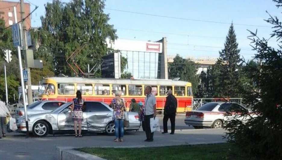 ДТП на площади Победы. 14 июля 2016 года.