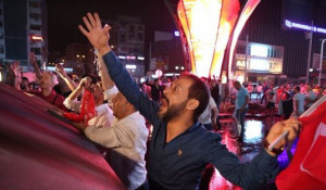Попытка госпереворота в Стамбуле.