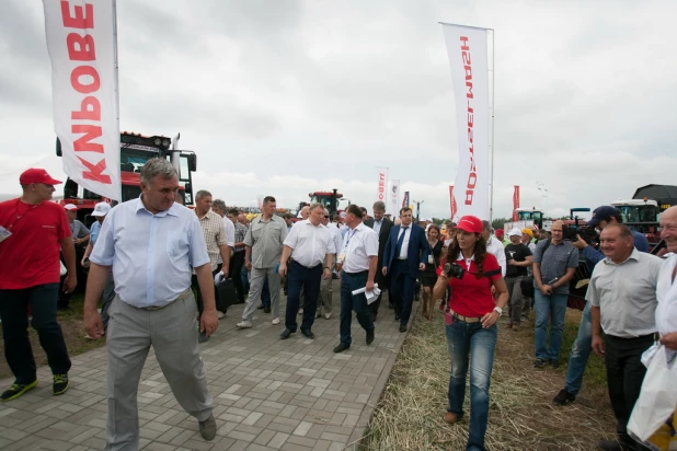 Александр Ткачёв на "Всероссийском дне поля" на Алтае. 