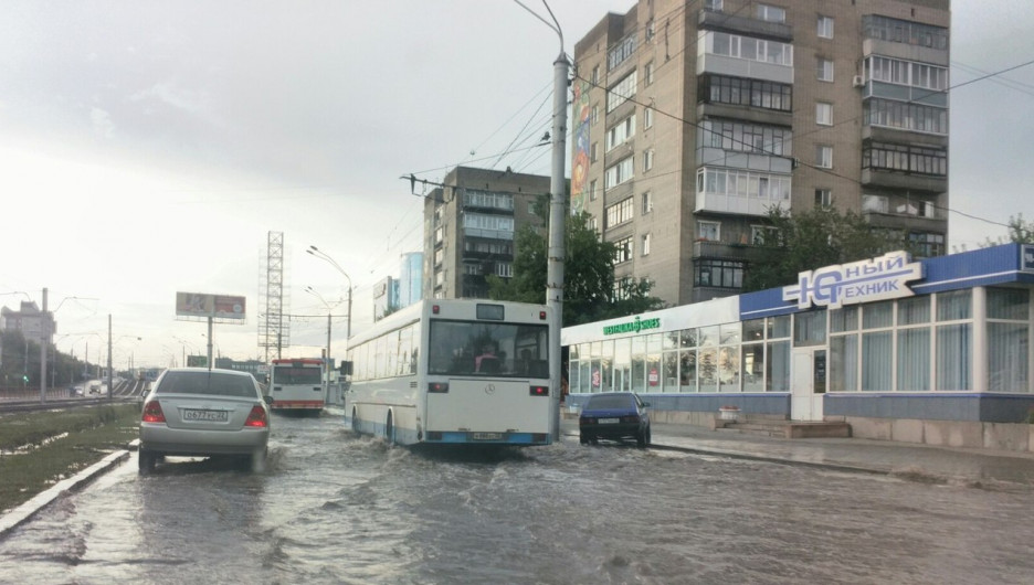 Проспект Ленина после дождя