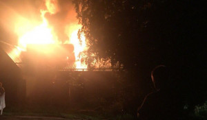 В Барнауле сгорел жилой дом.
