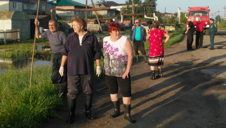 В подтопленном селе Шипуново. 21 июля 2016 года.