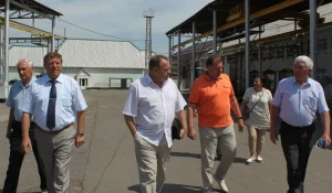 Участники совещания увидели, как организована глубокая переработка древесины в Алтайском крае.