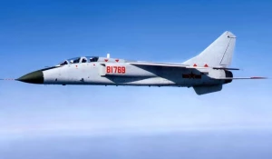 Китайский истребитель-бомбардировщик JH-7A.