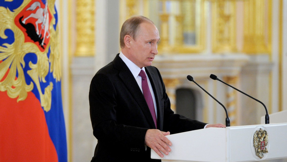 С «золотым» триумфом на Паралимпиаде поздравил Путин алтайского пловца