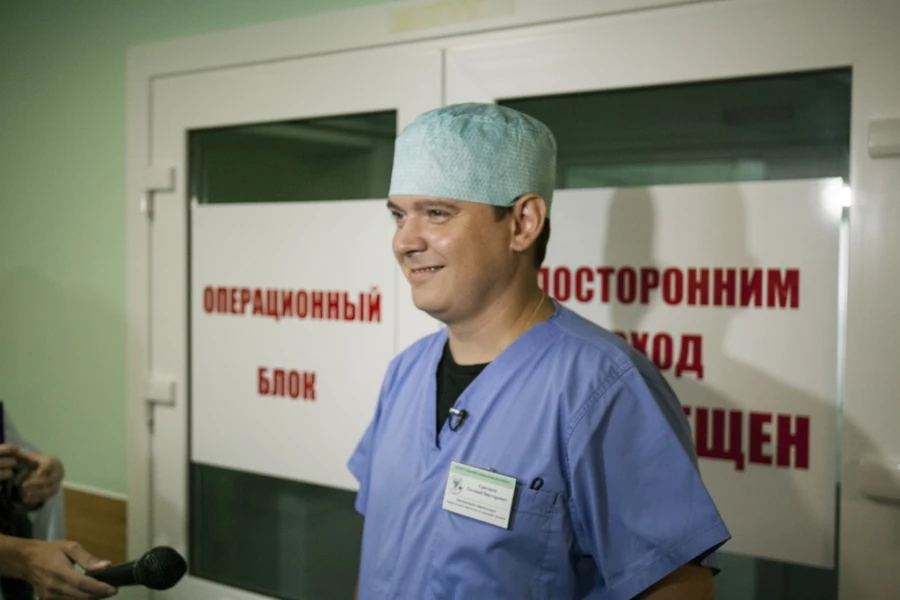 В Барнауле впервые провели операцию по трансплантации печени.