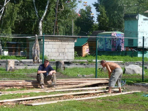 Открытый бассейн в "Изумрудном"