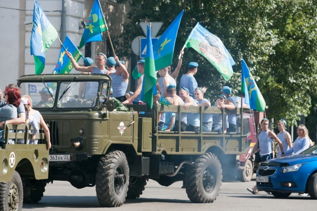 День ВДВ в Барнауле. 2 августа 2016.