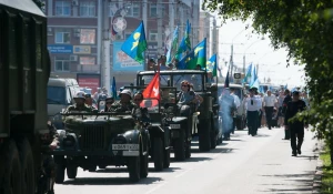 Как в Барнауле отмечают день ВДВ. 2 августа 2016.