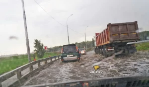 В Новосибирске "разгулялся" дождь с градом.