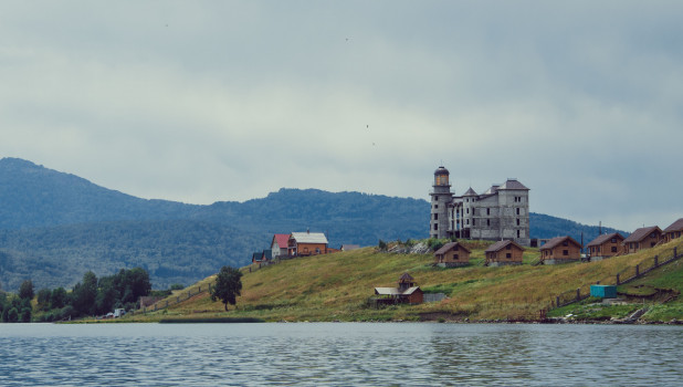 Озеро Колыванское. Туризм на Алтае.