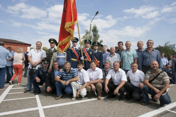 В Барнауле отпраздновали 50-летие со дня основания летного училища.