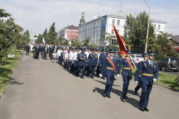 В Барнауле отпраздновали 50-летие со дня основания летного училища.