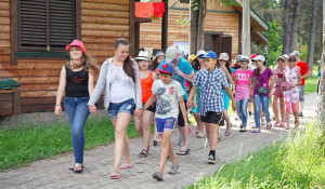 "Алтай-Кокс" организовал летний отдых 450 детей заводчан.
