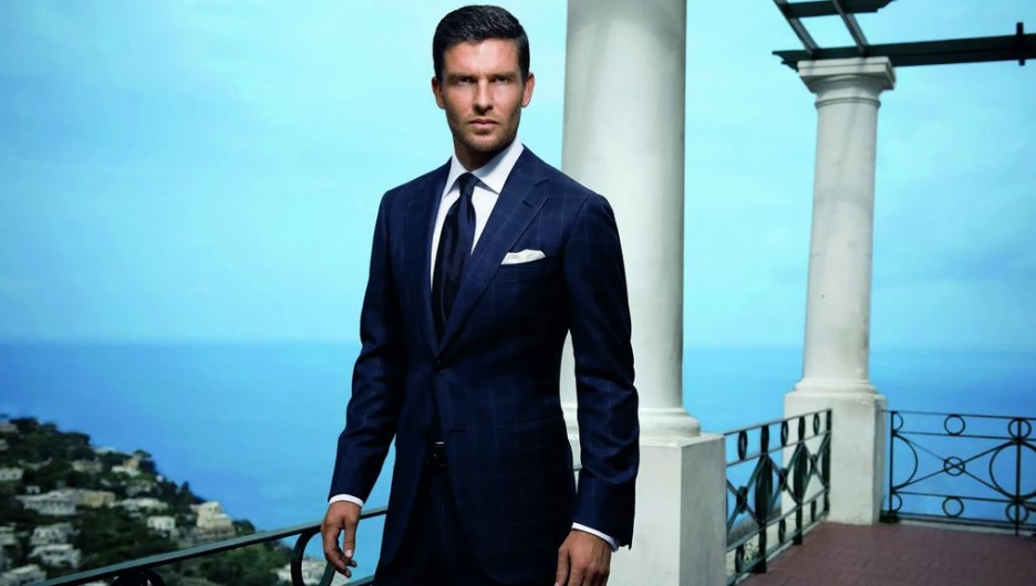 Качественная и модная одежда, обувь и аксессуары немецких и итальянских брендов.