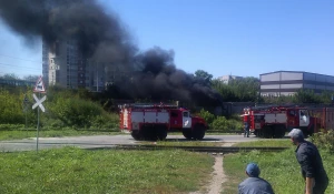 Пожар в районе ТРЦ "Пионер".