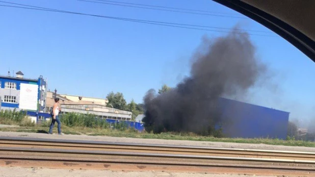 Пожар в районе ТРЦ "Пионер".