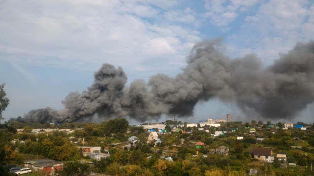 Пожар на складе в Ленинском районе.