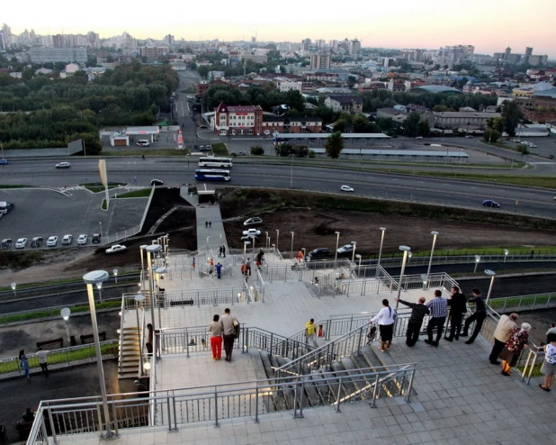 Новая лестница в Нагорном парке.