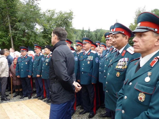 Патриарх Кирилл перенес мощи святителя Макария из Москвы в Горный Алтай