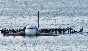 Эвакуация Airbus A320-214 на Гудзоне в январе 2009 года.