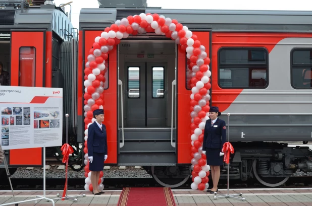 В Алтайском крае запустили две новые эко-электрички с туалетами и кондиционерами