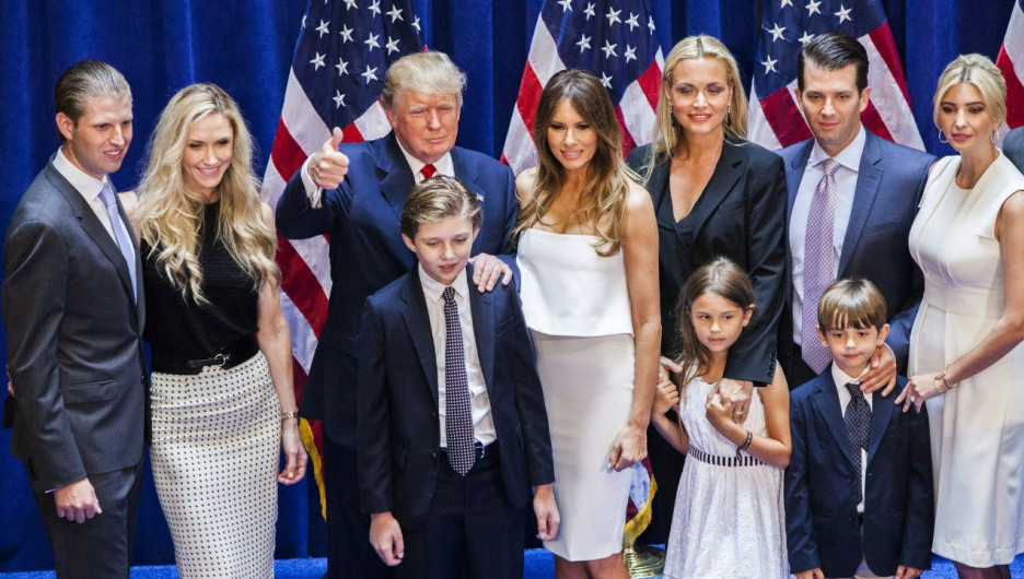 Дональд Трамп с семьей.