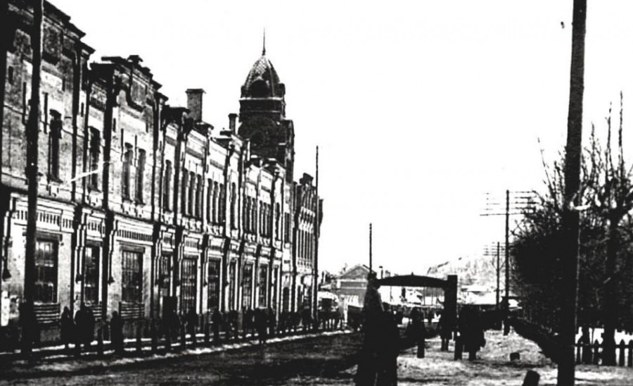 Бывшее здание Барнаульской городской Думы, построенное в 1914-1916 гг. (пр. Ленина, 4)