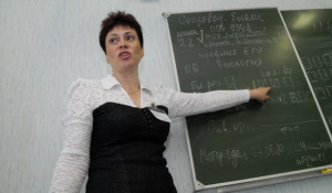 Выпускники барнаульских школ сдают ЕГЭ по русскому языку. 31 мая 2010г.