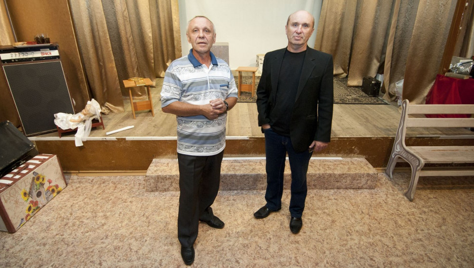 Братья Юрий и Василий Чистяковы раскрывают таланты в Рубцовске.