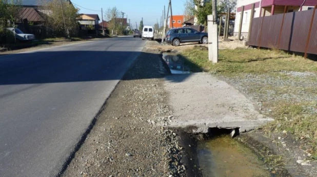 Ливневка на недавно отремонтированной улице Гоголя. Барнаул, 15 сентября 2016 года.