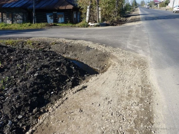 Ливневка на недавно отремонтированной улице Гоголя. Барнаул, 15 сентября 2016 года.