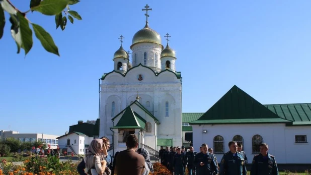 Сотрудники МЧС приняли участие в благодарственном молебне