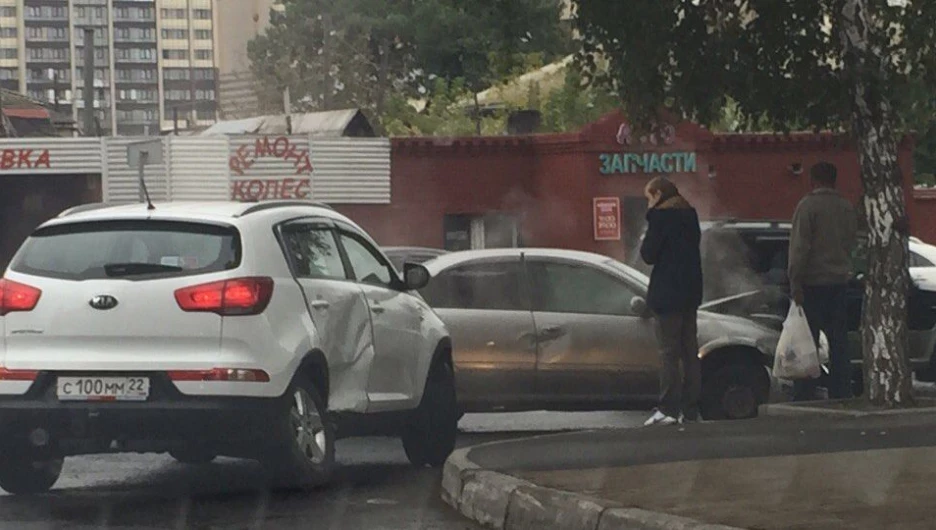 ДТП на пересечении проспекта Комсомольский с улицей Партизанской. 23 сентября 2016 года.