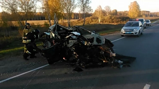 В ДТП в Кемеровской области погибли семь человек.