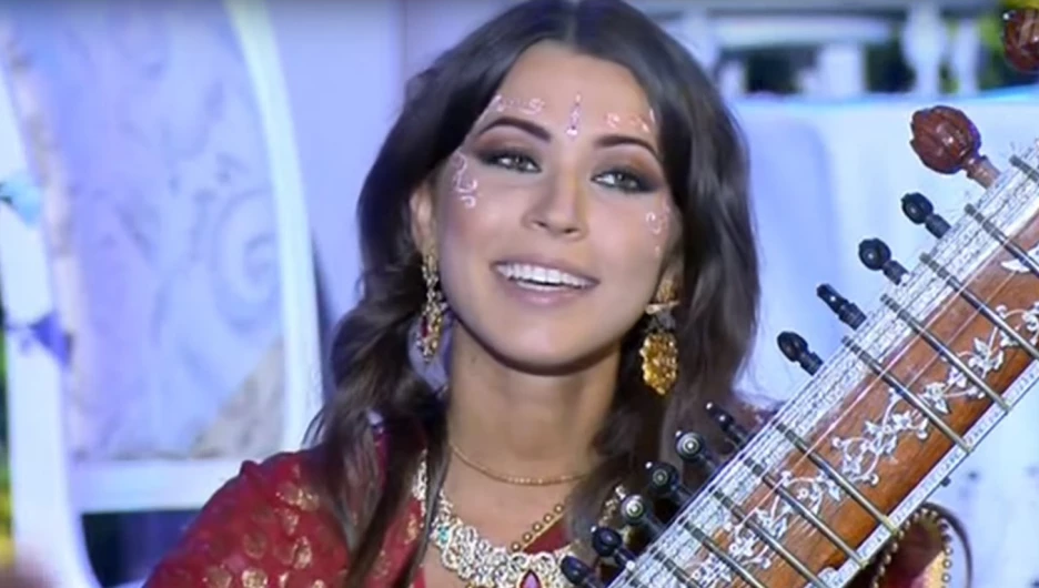 Наталья Лучезарова на "Поле чудес".