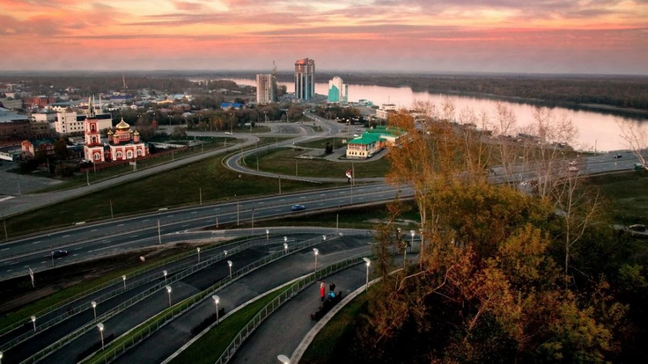 Осенний Барнаул: виды с лестницы Нагорного парка.