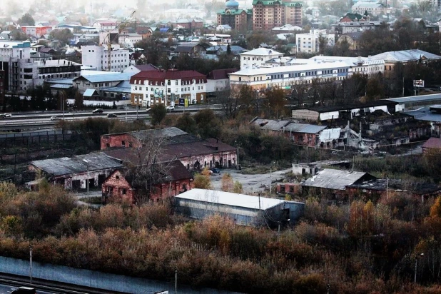 Осенний Барнаул: виды с лестницы Нагорного парка.