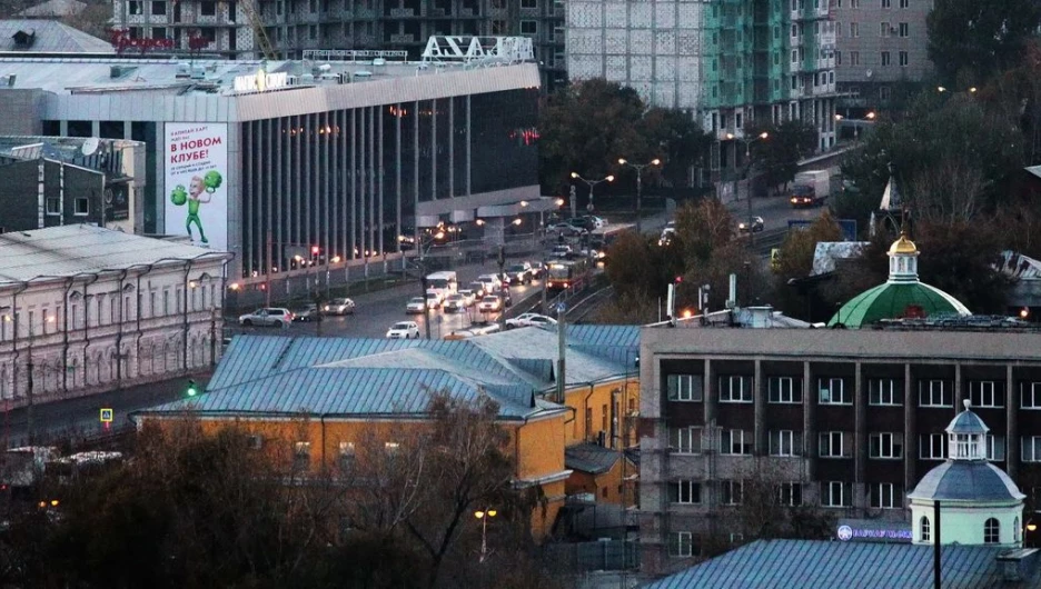 Осенний Барнаул: виды с лестницы Нагорного парка.