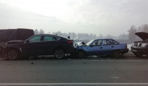 Под Новосибирском из-за дыма от горящих торфяников произошло крупное ДТП.