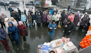 В Барнауле открыли современную ярмарку фермерских продуктов.