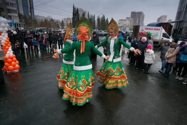 Выступление творческих коллективов.