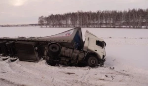 DAF слетел с трассы "Поспелиха - Змеиногорск".
