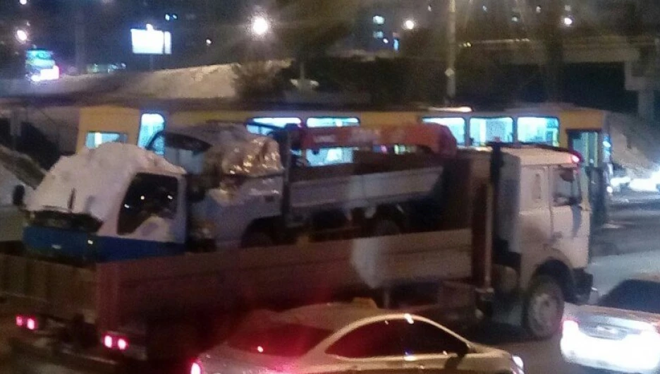 Эвакуатор в кубе. 