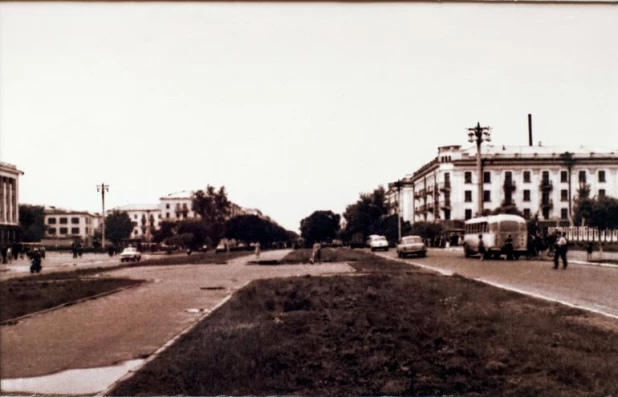 Площадь Советов. Начало 1960-ых годов.