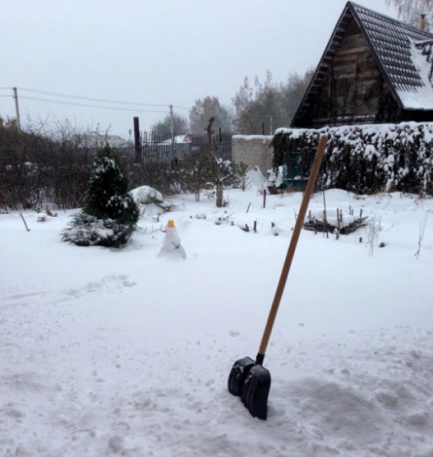 Снег в Барнауле 25 октября 2016.