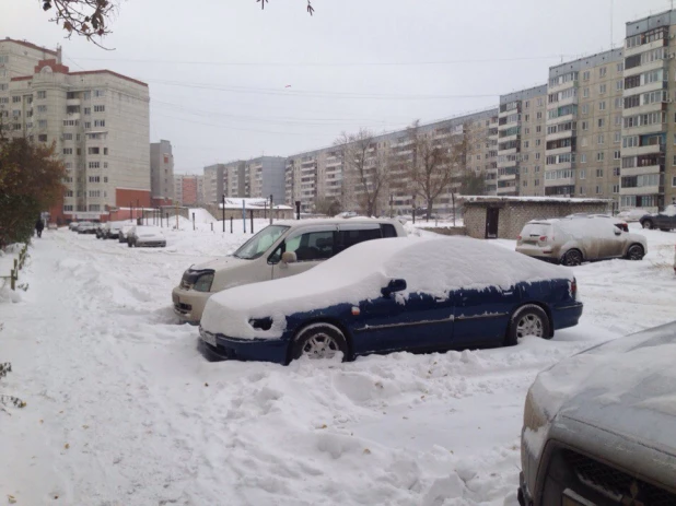 Снег в Барнауле 25 октября 2016.