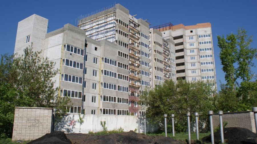 Дом на Антона Петрова, 254 по состоянию на лето 2015 года.