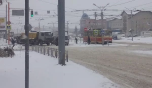 ДТП с МАЗом на Взлетной/Попова.